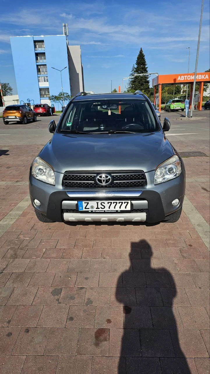 Toyota Rav4, снимка 3 - Автомобили и джипове - 47368672