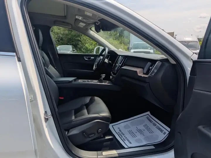 Volvo XC60 Automatic, снимка 7 - Автомобили и джипове - 56004409