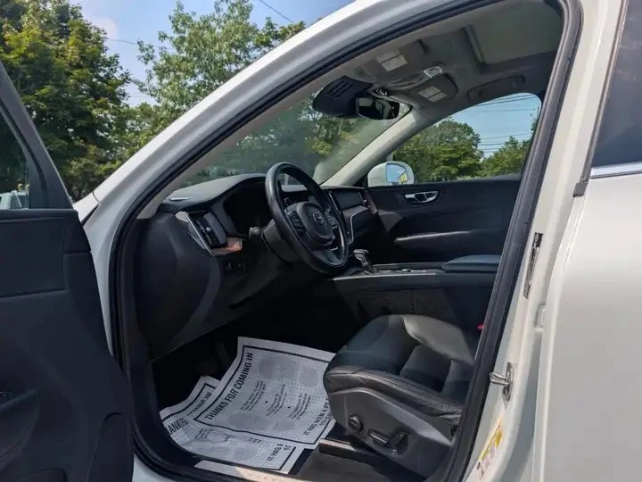 Volvo XC60 Automatic, снимка 3 - Автомобили и джипове - 56004409