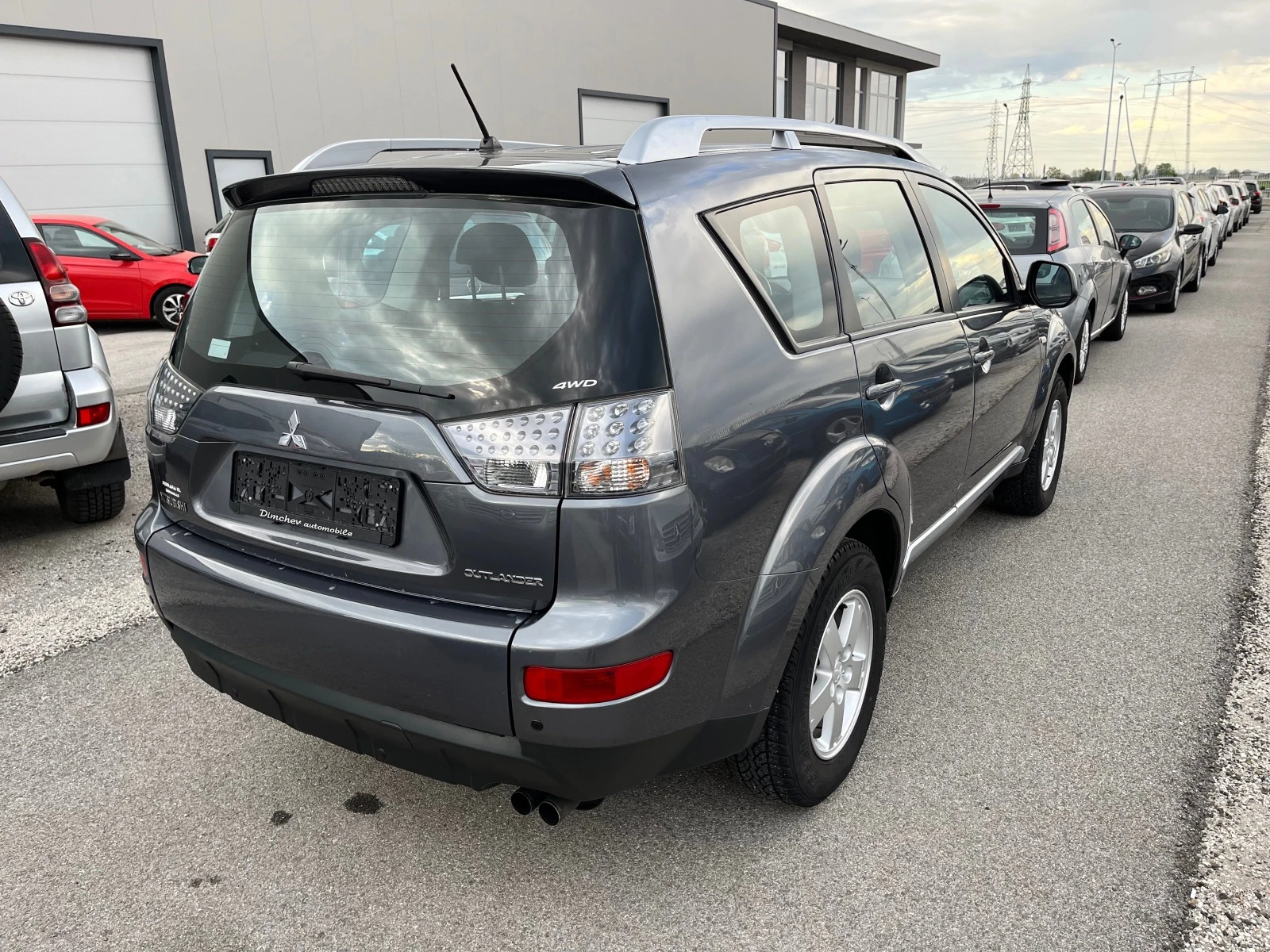 Mitsubishi Outlander 2.0 TDI 140 k.c - изображение 6