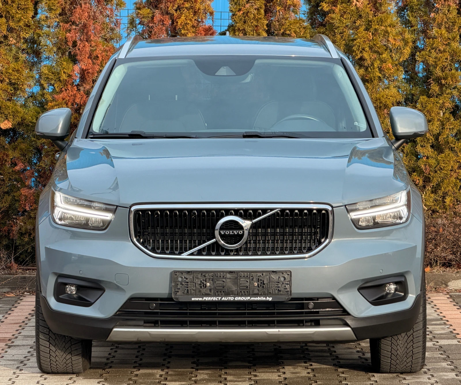 Volvo XC40 2.0AWD-4X4-MOMENTUM-ЗОНИ-ЗБАЦИ-ЛЕНТИ-КАМЕРА-НАРДО! - изображение 7