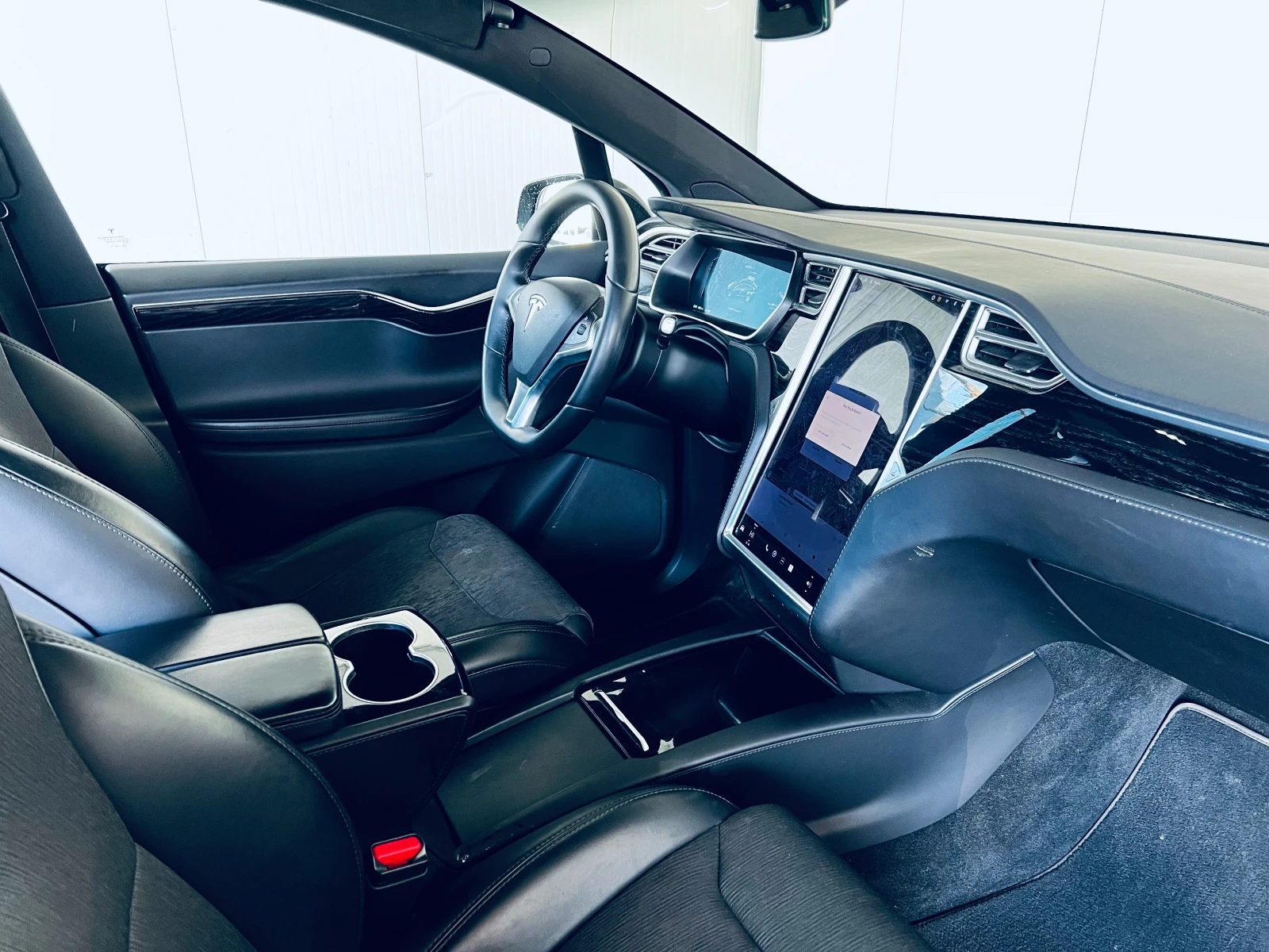 Tesla Model X 100D, снимка 9 - Автомобили и джипове - 53750619