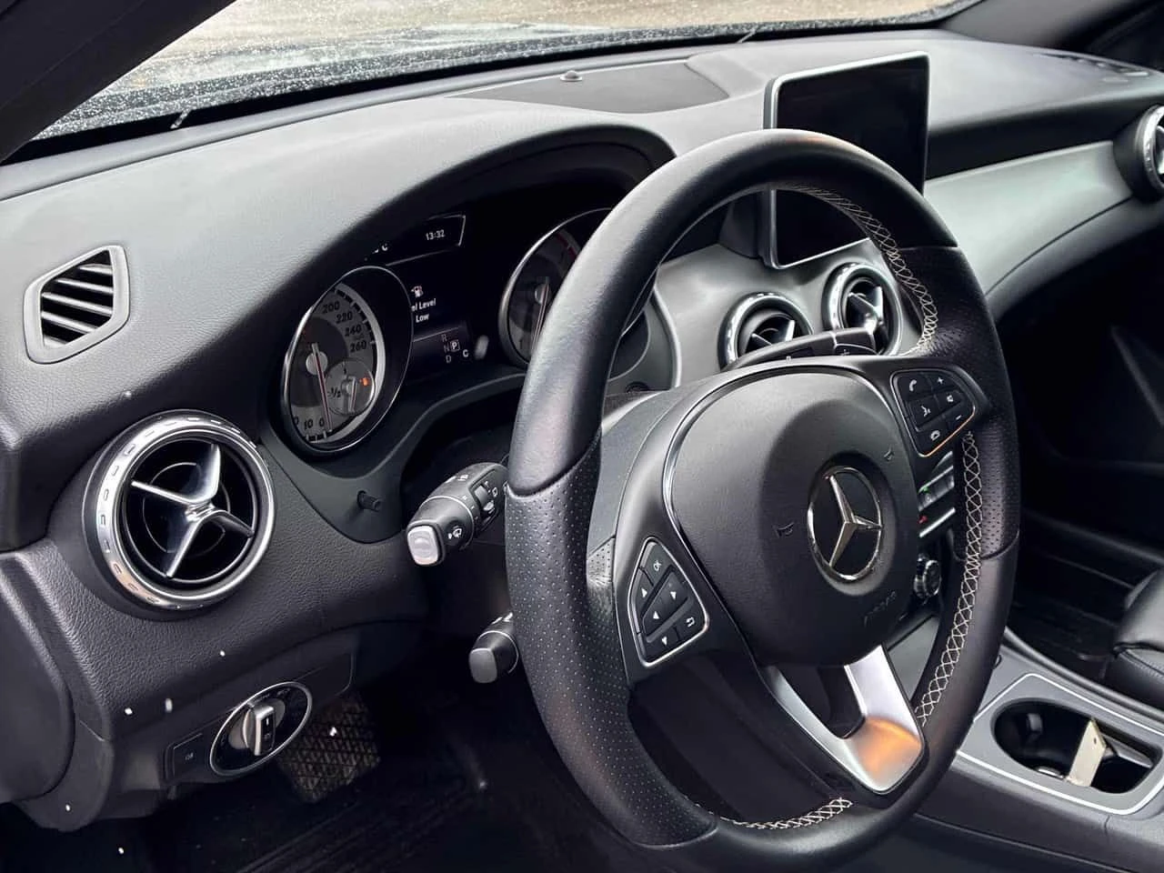 Mercedes-Benz GLA 250 4MATIC * FULL AMG PACK* 65130 KM ПРОБЕГ* ПАНОРАМА*, снимка 10 - Автомобили и джипове - 54034322