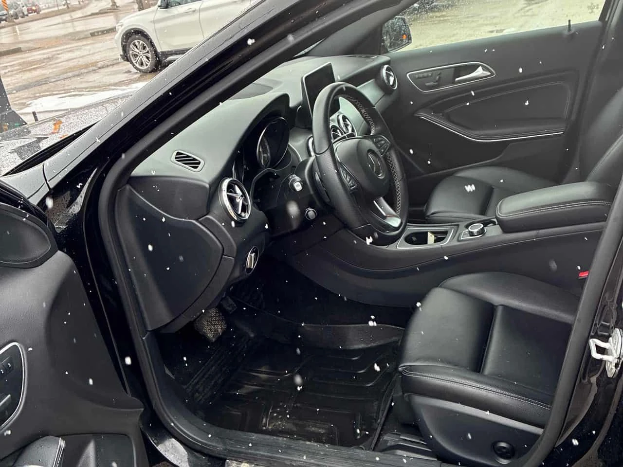 Mercedes-Benz GLA 250 4MATIC * FULL AMG PACK* 65130 KM ПРОБЕГ* ПАНОРАМА*, снимка 7 - Автомобили и джипове - 54034322