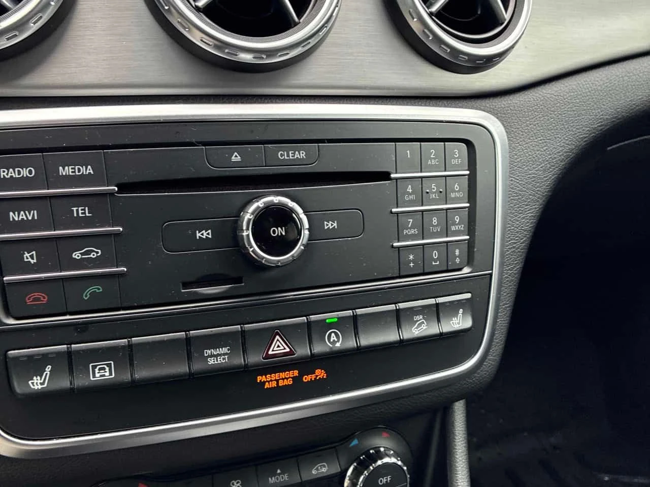 Mercedes-Benz GLA 250 4MATIC * FULL AMG PACK* 65130 KM ПРОБЕГ* ПАНОРАМА*, снимка 14 - Автомобили и джипове - 54034322