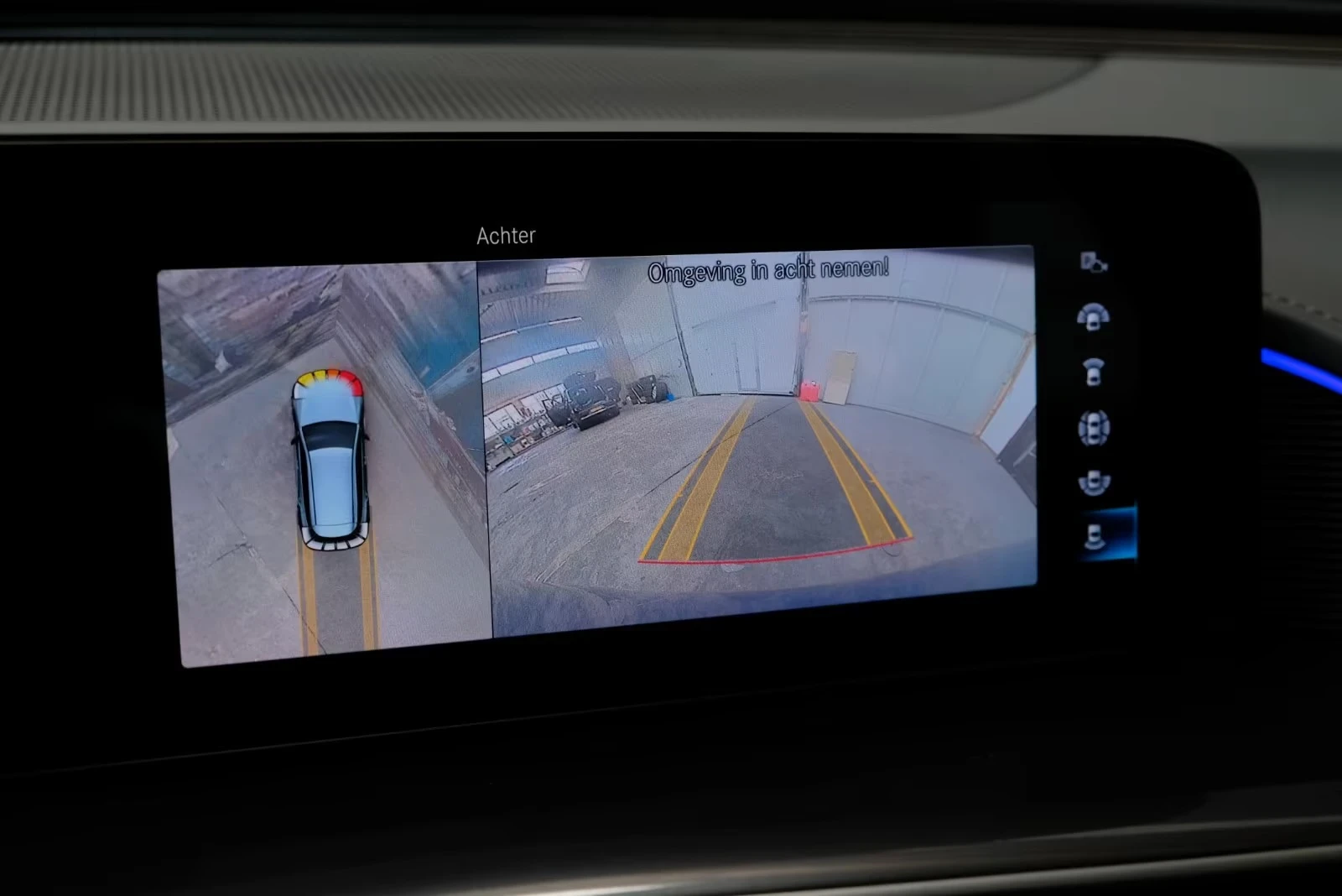 Mercedes-Benz EQC 400 4matic 360 Matrix DIST HUD Winter Pack Burmest, снимка 14 - Автомобили и джипове - 54126455