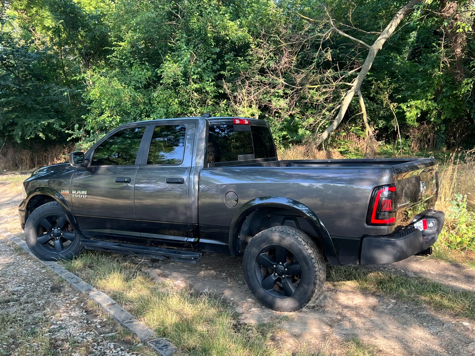 Dodge RAM 1500 5.7 HEMI, снимка 3 - Автомобили и джипове - 55147943