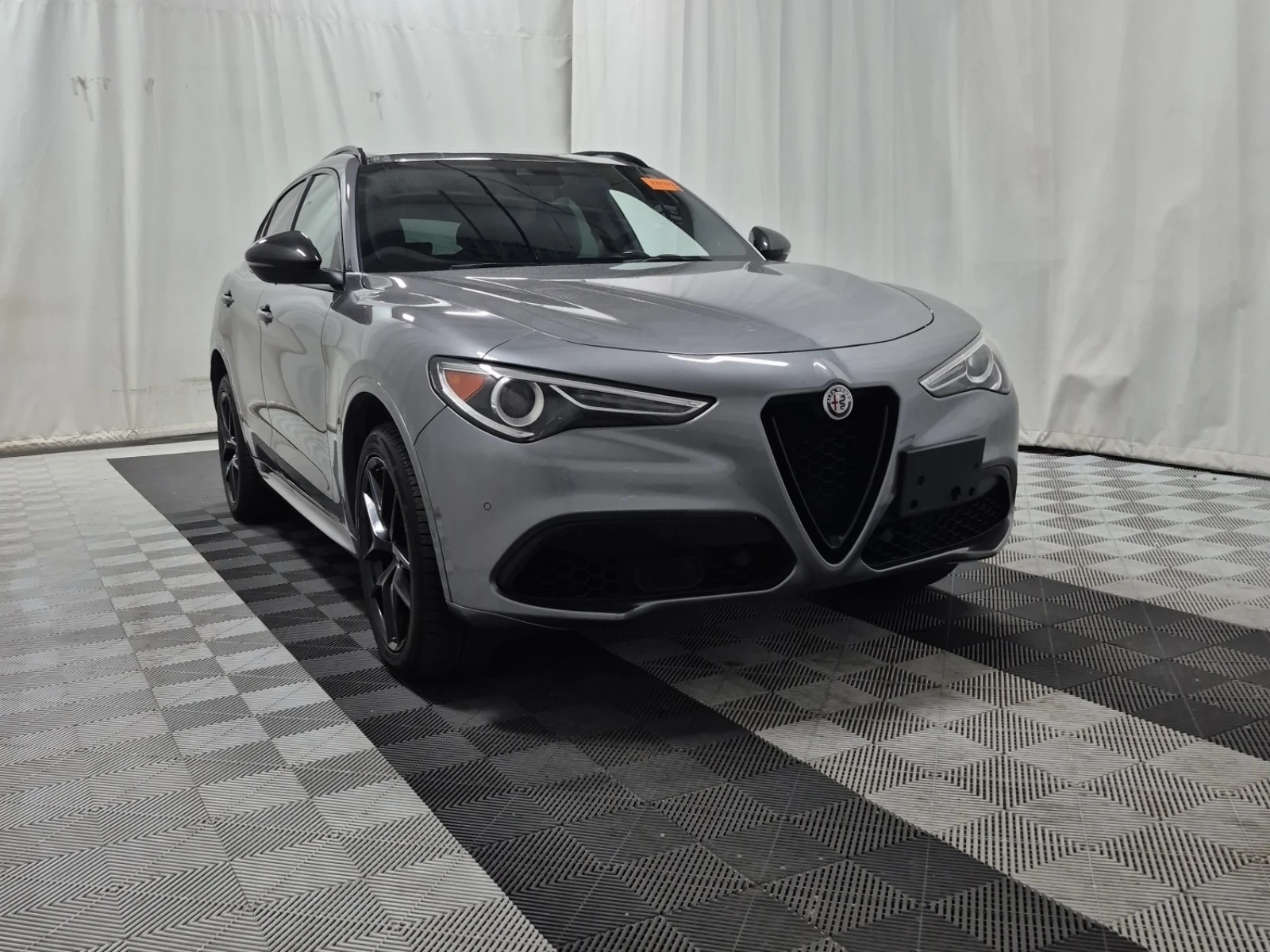 Alfa Romeo Stelvio * TI SPORT * CARFAX * , снимка 2 - Автомобили и джипове - 56155587
