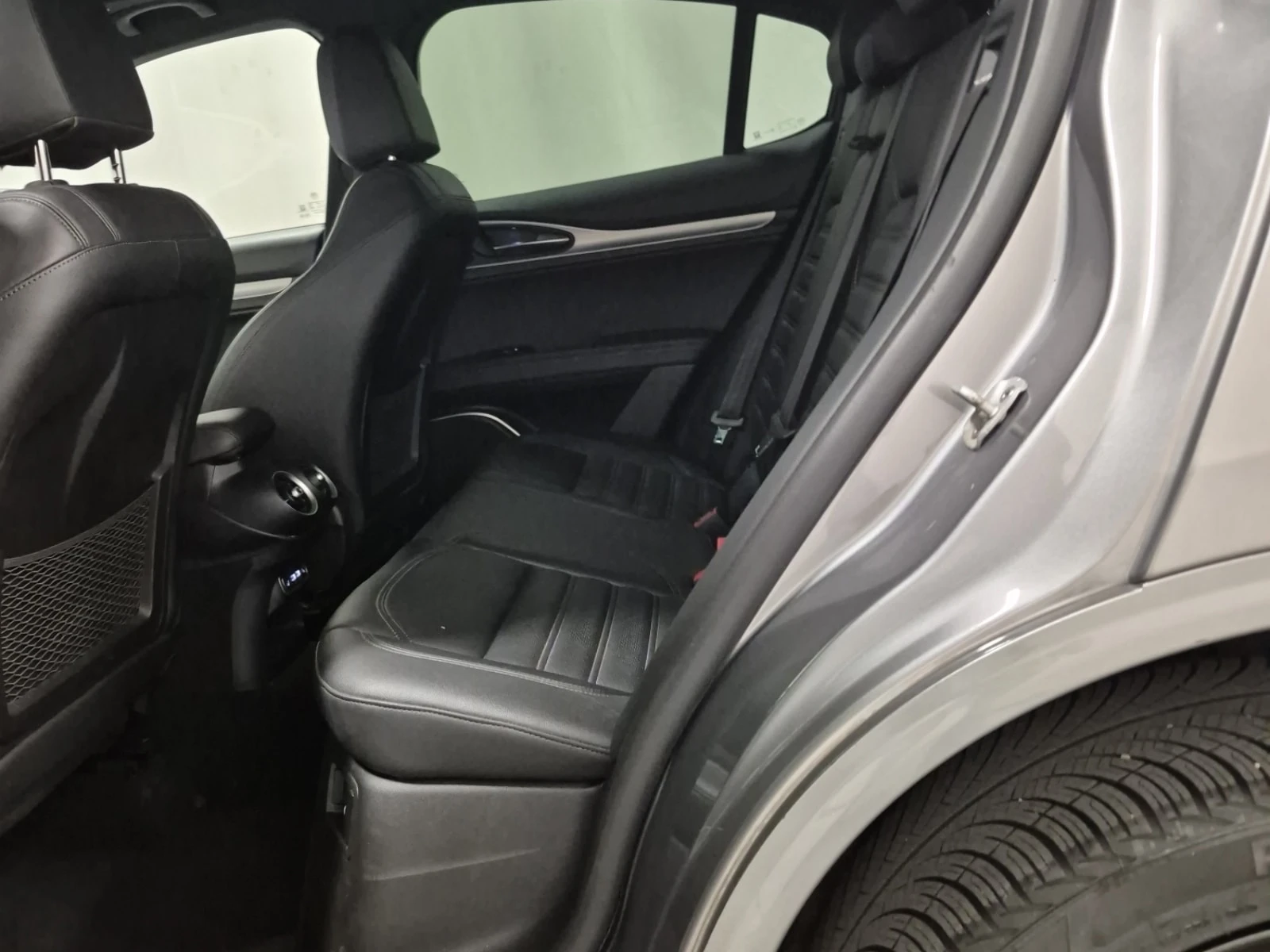 Alfa Romeo Stelvio * TI SPORT * CARFAX * , снимка 12 - Автомобили и джипове - 56155587