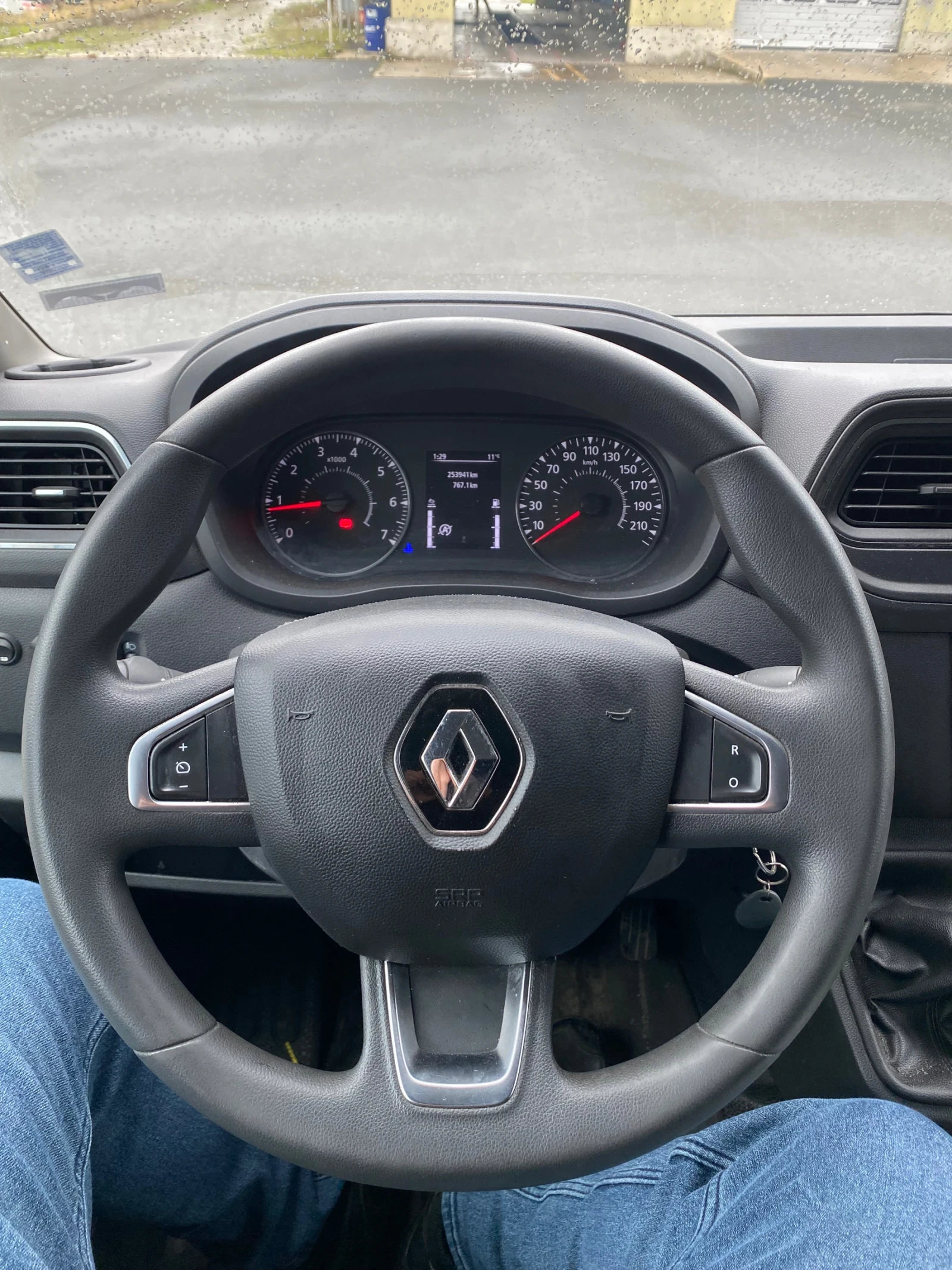 Renault Master 8 палета - изображение 7