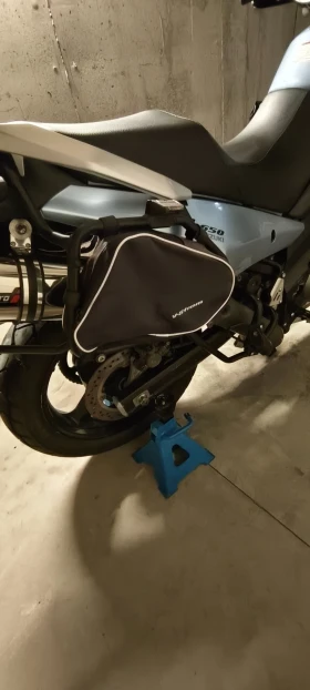 Suzuki V-strom, снимка 11