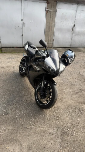 Yamaha YZF-R1  - изображение 1