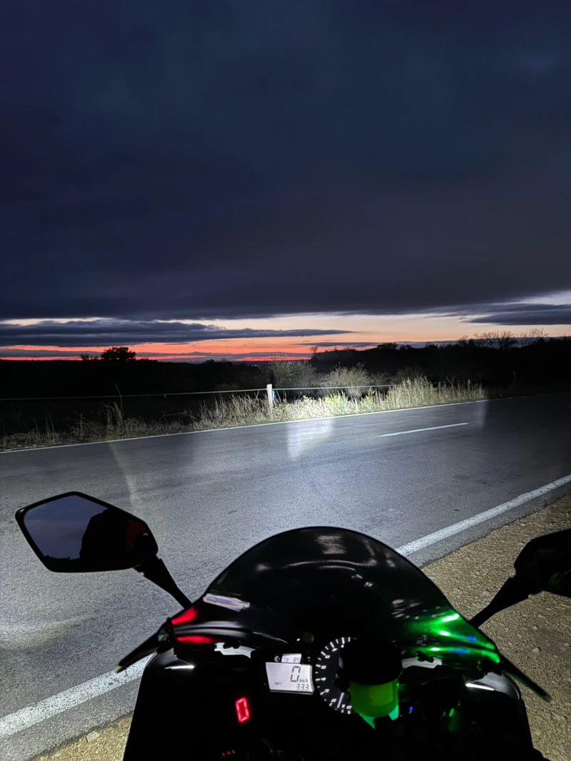 Yamaha YZF-R1 R1 инжекция, снимка 8 - Мотоциклети и мототехника - 52377597