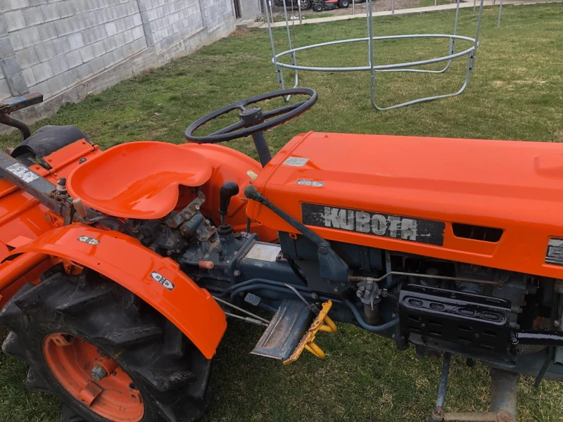 Трактор Kubota B6000, снимка 6 - Селскостопанска техника - 53301705