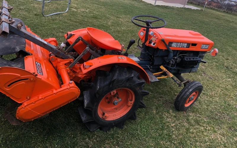 Трактор Kubota B6000, снимка 5 - Селскостопанска техника - 53301705
