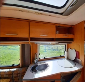 Каравана HYMER / ERIBA 465 Living, снимка 5