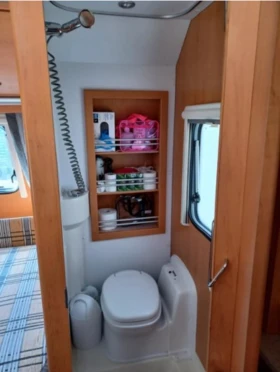 Каравана HYMER / ERIBA 465 Living, снимка 6