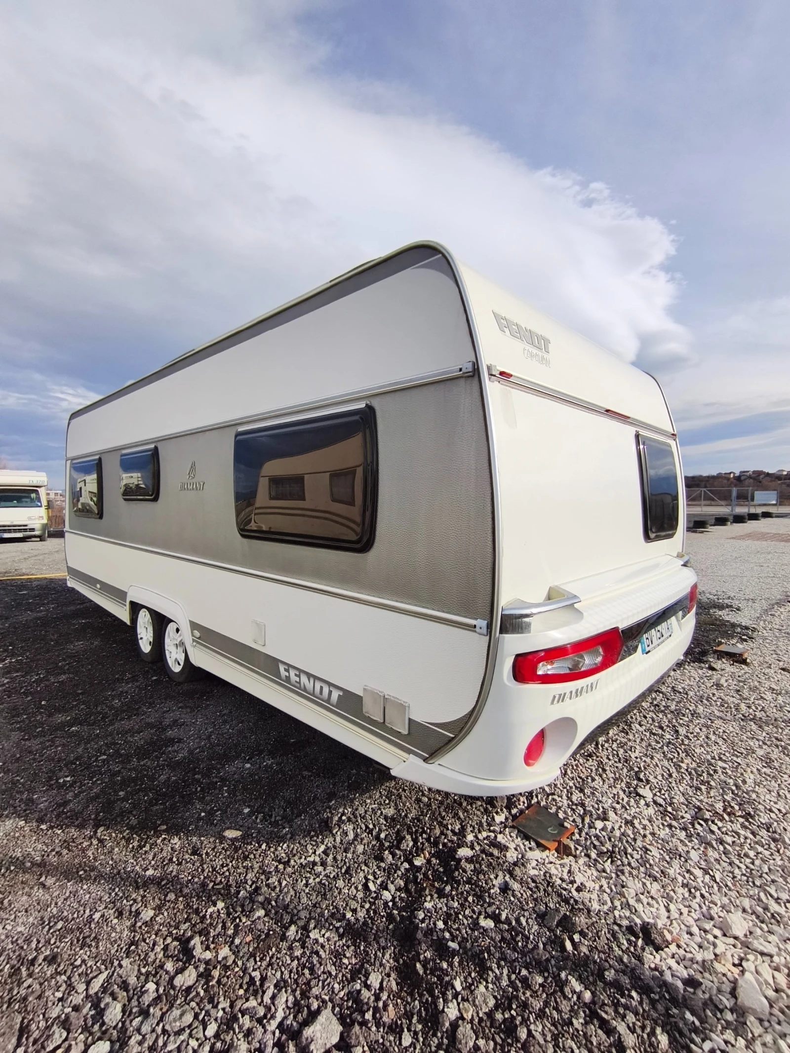 Каравана Fendt Diamant 590 - изображение 6