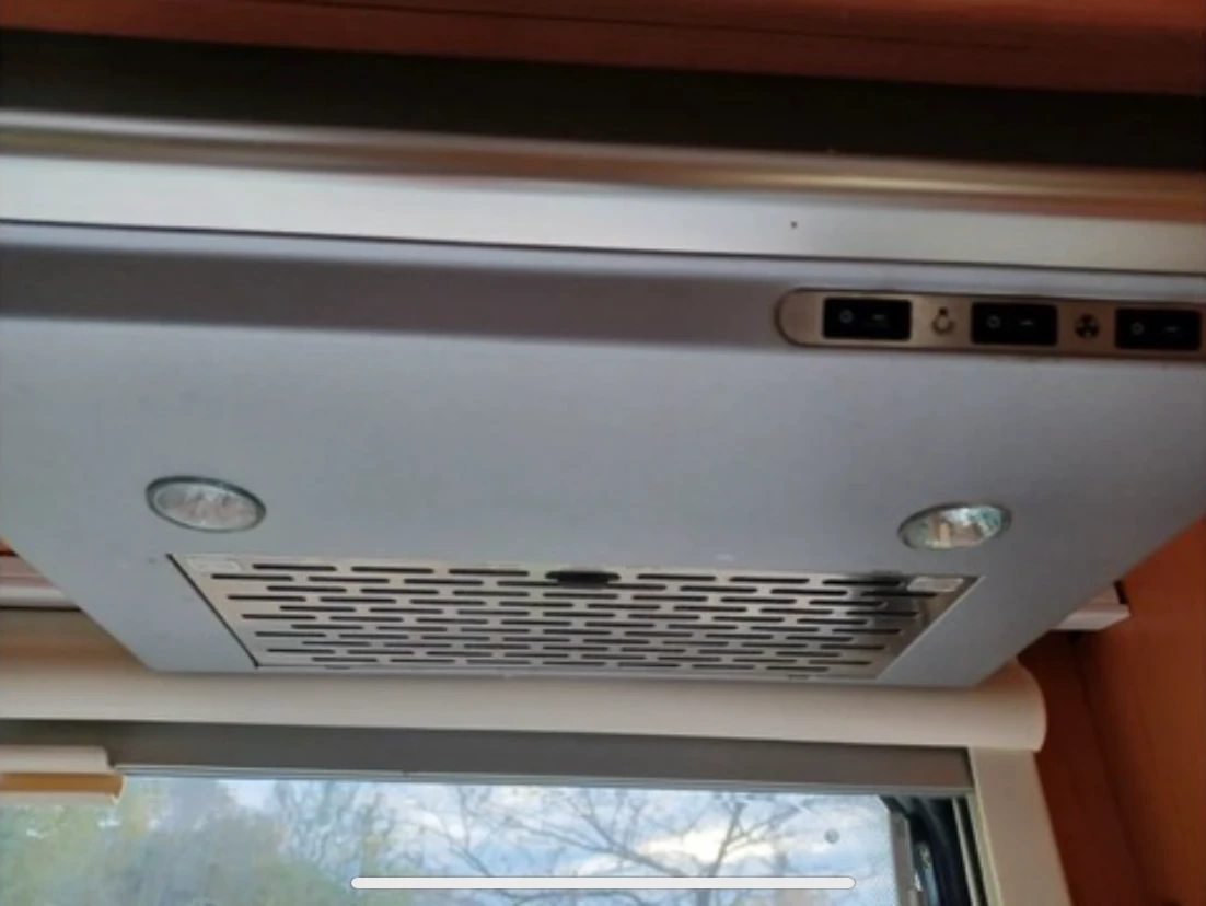 Каравана HYMER / ERIBA 465 Living, снимка 10 - Каравани и кемпери - 55848605