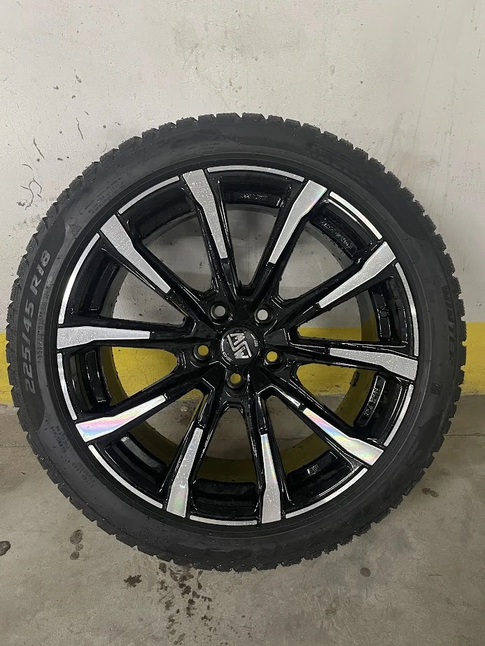 Гуми с джанти Pirelli 225/45R18, снимка 1 - Гуми и джанти - 47495939