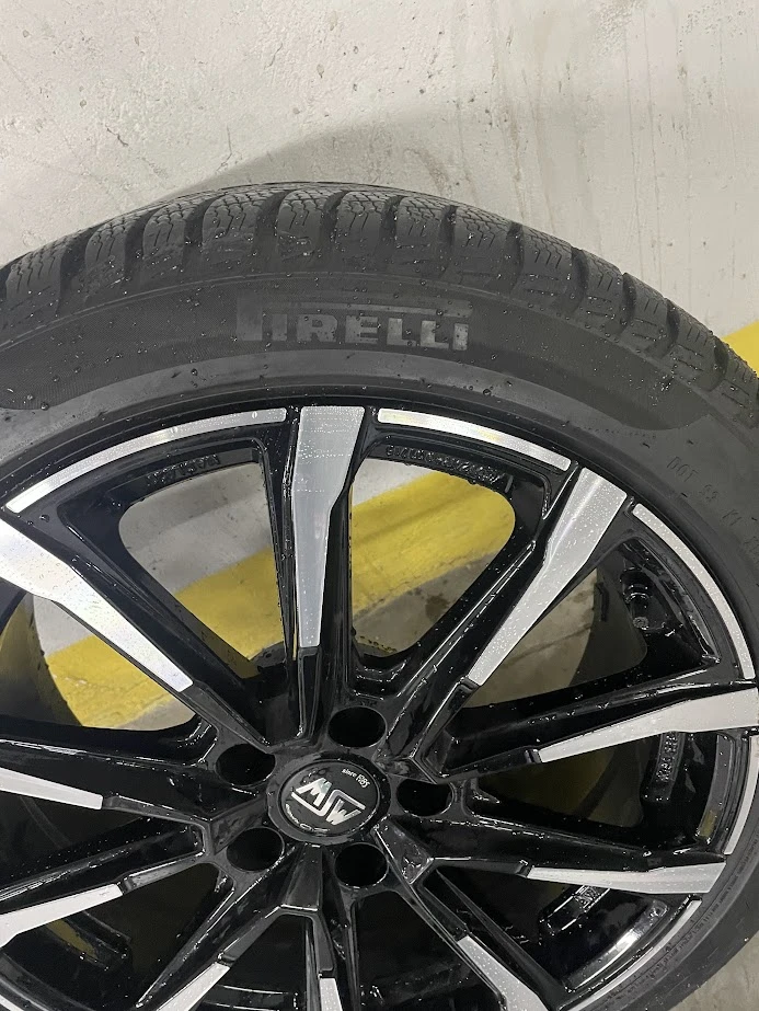 Гуми с джанти Pirelli 225/45R18, снимка 2 - Гуми и джанти - 47495939