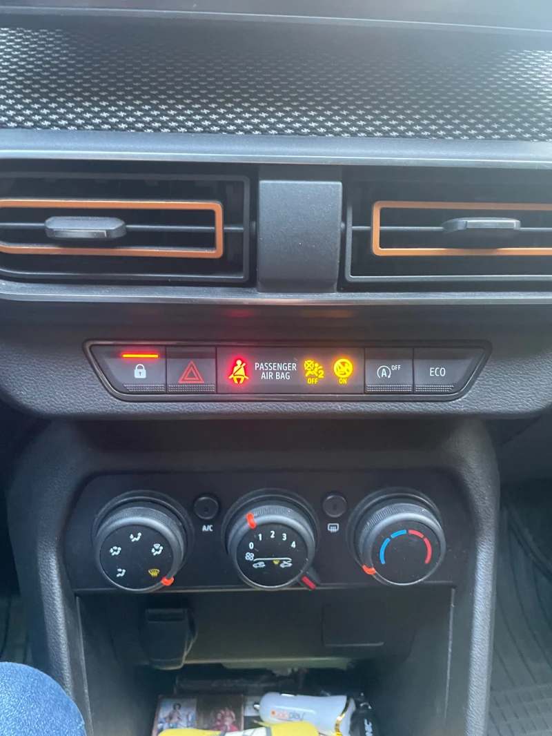 Dacia Sandero, снимка 10 - Автомобили и джипове - 52664444