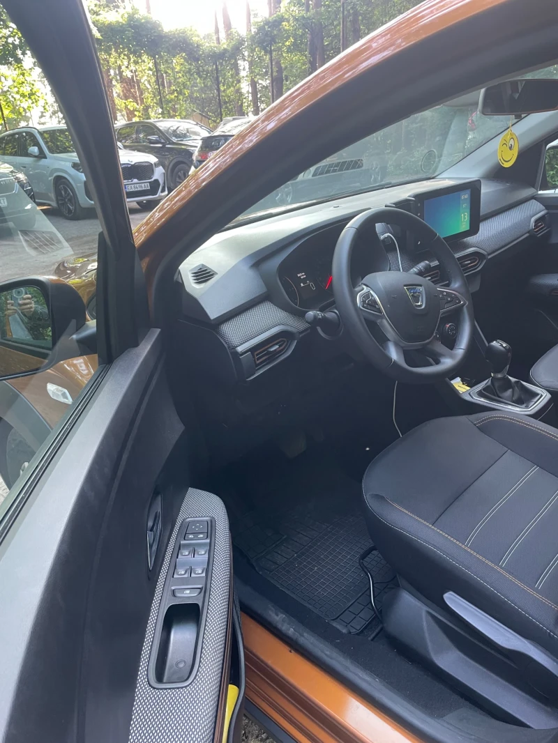 Dacia Sandero, снимка 6 - Автомобили и джипове - 52664444