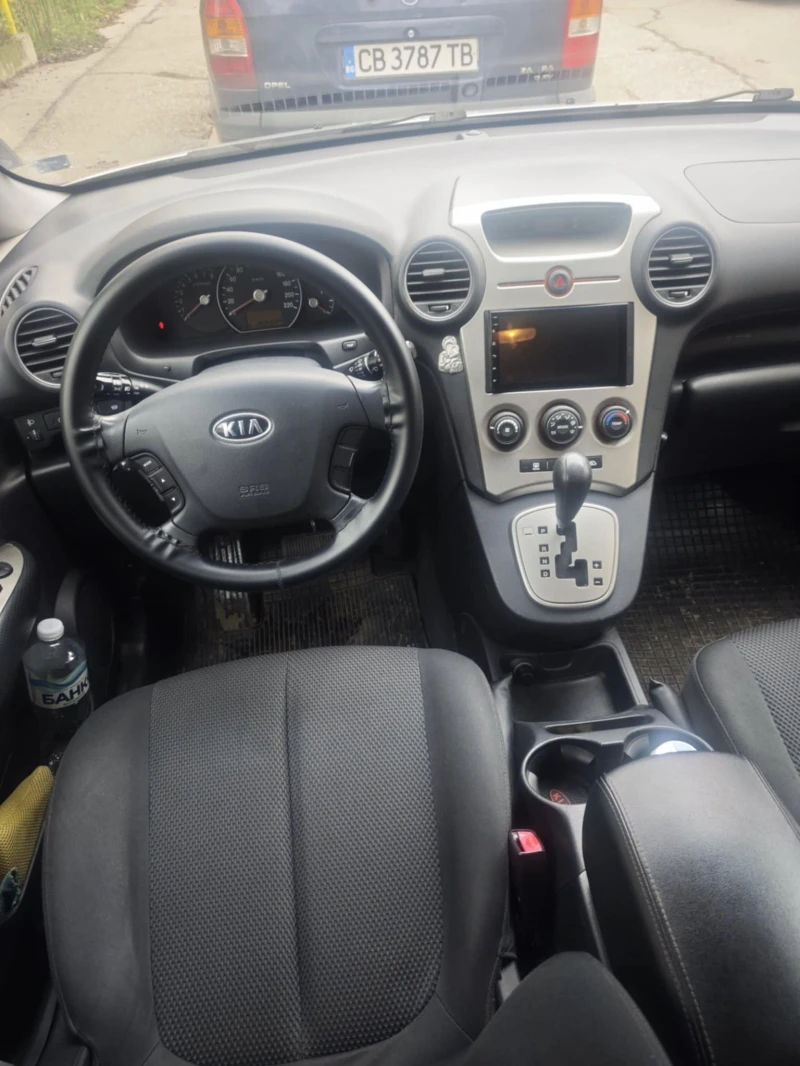 Kia Carens, снимка 11 - Автомобили и джипове - 52695576