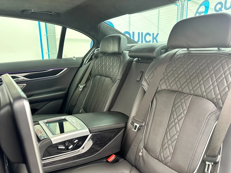BMW 740 740d xDrive* TV* BMW Lazer* ambient* , снимка 13 - Автомобили и джипове - 52772296