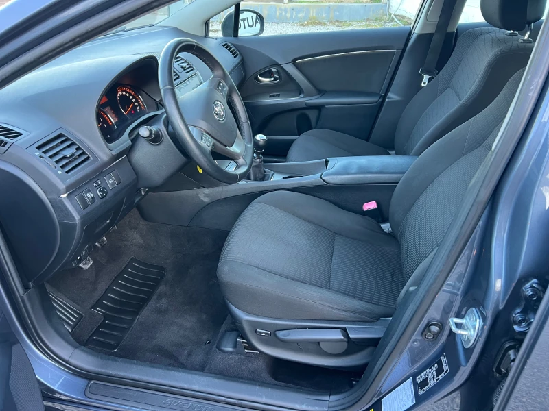 Toyota Avensis 1.8-FULL, снимка 10 - Автомобили и джипове - 53133180