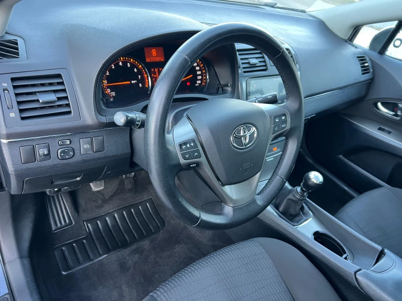Toyota Avensis 1.8-FULL, снимка 11 - Автомобили и джипове - 53133180