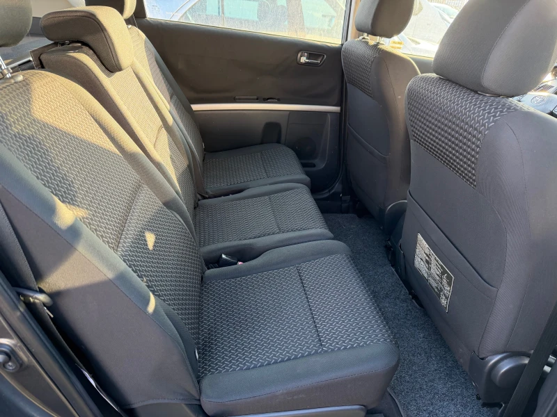 Toyota Corolla verso 1.6 VVTI, снимка 14 - Автомобили и джипове - 53155287