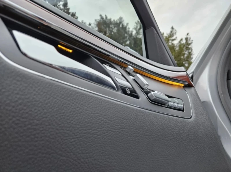 Mercedes-Benz S 350 AMG /DISTRONIC/ПОДГРЕВ/ОБДУХ/ВАКУУМ/AMBIENT/FULL, снимка 12 - Автомобили и джипове - 53348501