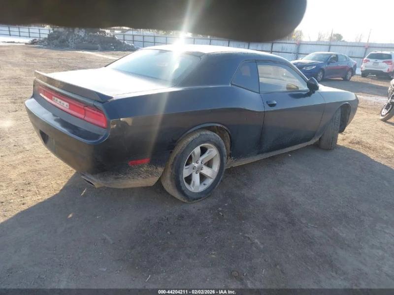 Dodge Challenger SXT, снимка 4 - Автомобили и джипове - 53554555