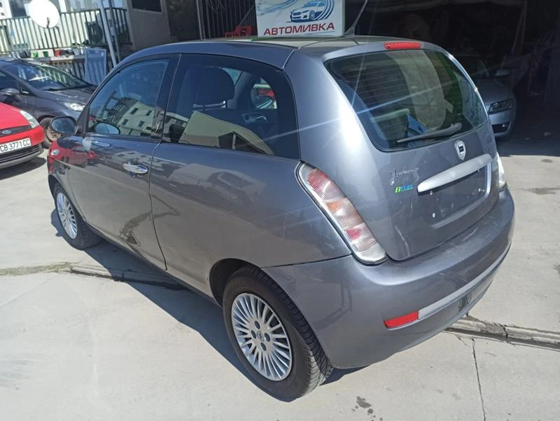 Lancia Y 1.2 ГАЗ КЛИМАТИК ДЖАНТИ НОВИ ГУМИ - изображение 6