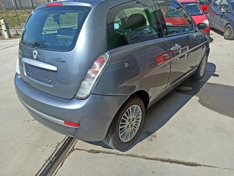 Lancia Y 1.2 ГАЗ КЛИМАТИК ДЖАНТИ НОВИ ГУМИ - изображение 5