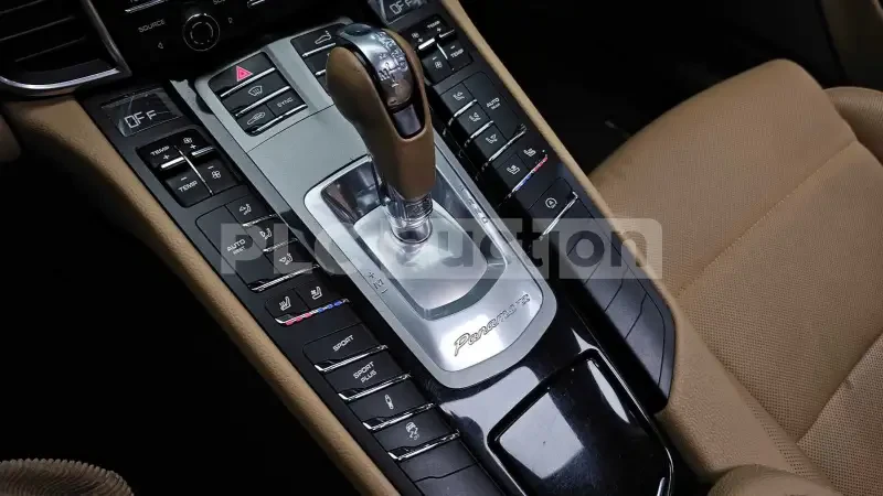 Porsche Panamera 4 ПОДГРЕВ/ОБДУХВАНЕ / 360/ВКЛЮЧЕН ТЕХНОТЕСТ, снимка 8 - Автомобили и джипове - 54219201