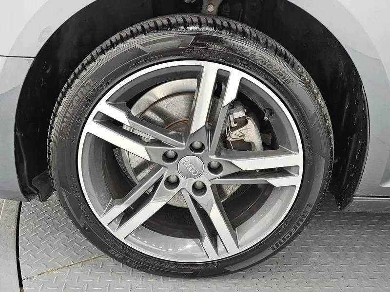 Audi A4 (B9) 40 Tfsi Premium, снимка 5 - Автомобили и джипове - 54994909