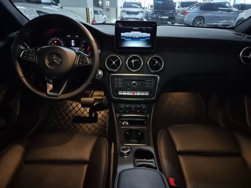 Mercedes-Benz A 200 W176, снимка 6 - Автомобили и джипове - 55951546