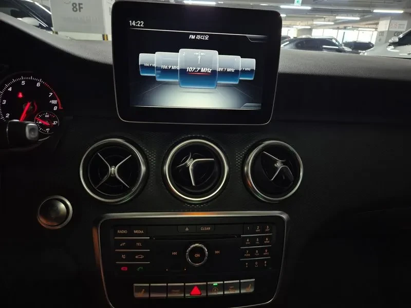 Mercedes-Benz A 200 W176, снимка 13 - Автомобили и джипове - 55951546