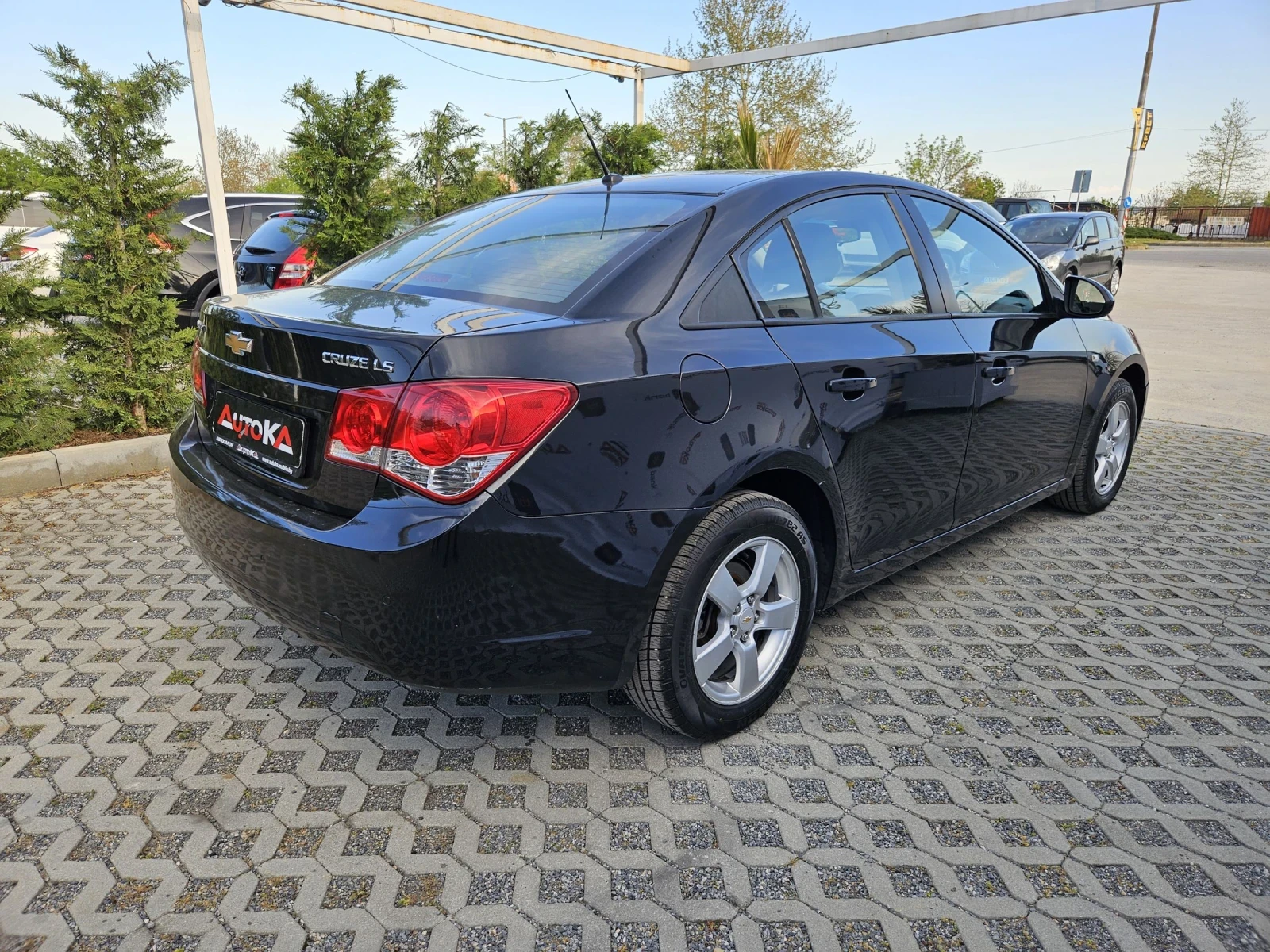 Chevrolet Cruze 1.6i-113кс= КЛИМАТИК= 188.000km= EURO 5A - изображение 3