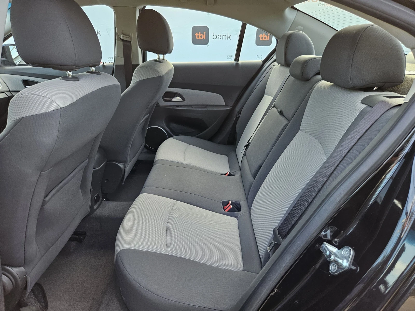 Chevrolet Cruze 1.6i-113кс= КЛИМАТИК= 188.000km= EURO 5A - изображение 9