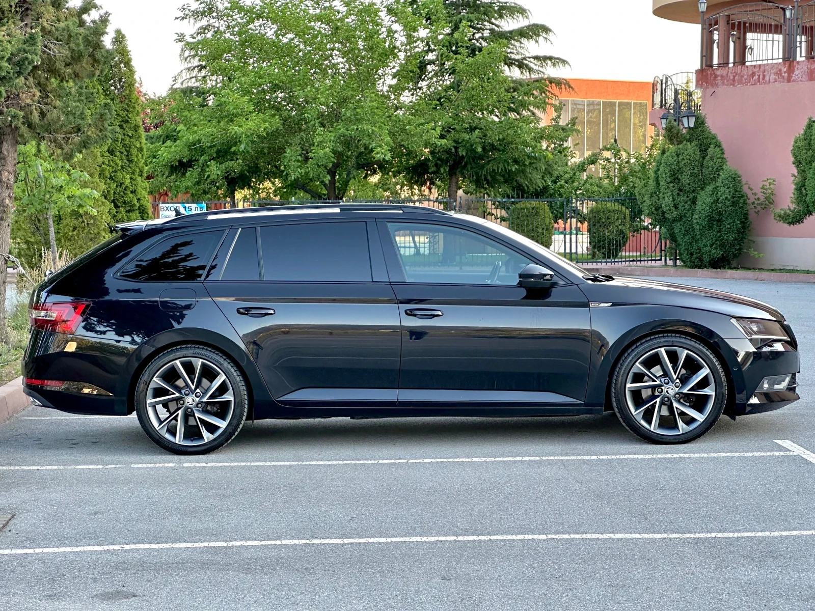 Skoda Superb Sportline 2.0 TDI 4x4 Digital Matrix - изображение 3