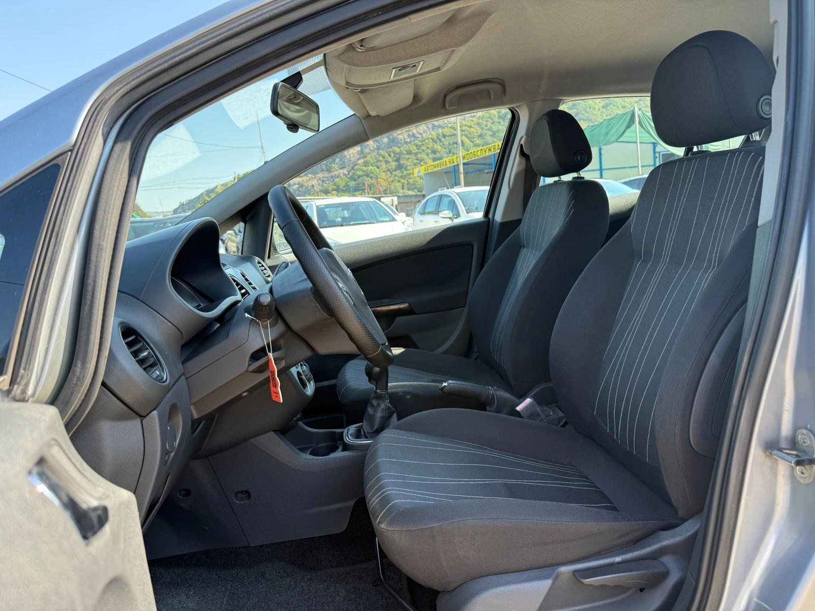 Opel Corsa 1.2i-80к.с-климатик-Италия - изображение 10