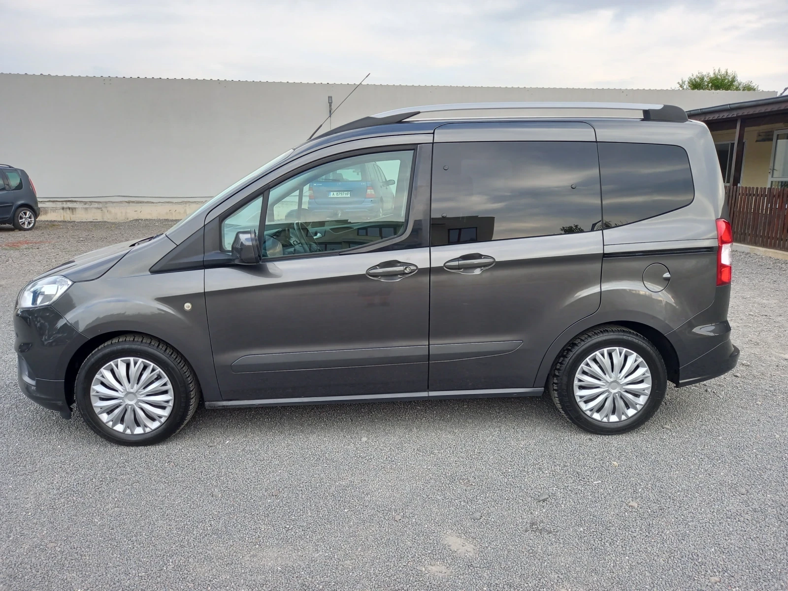 Ford Courier TOURNEO  - изображение 7