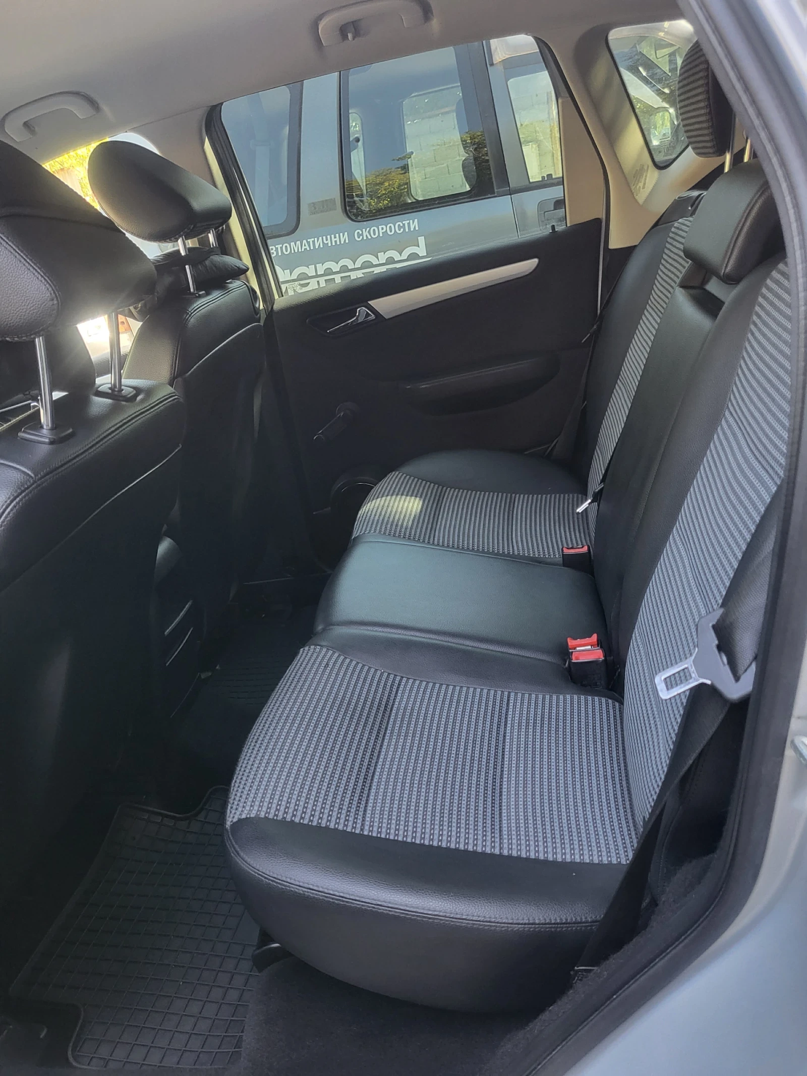 Mercedes-Benz A 190  - изображение 6