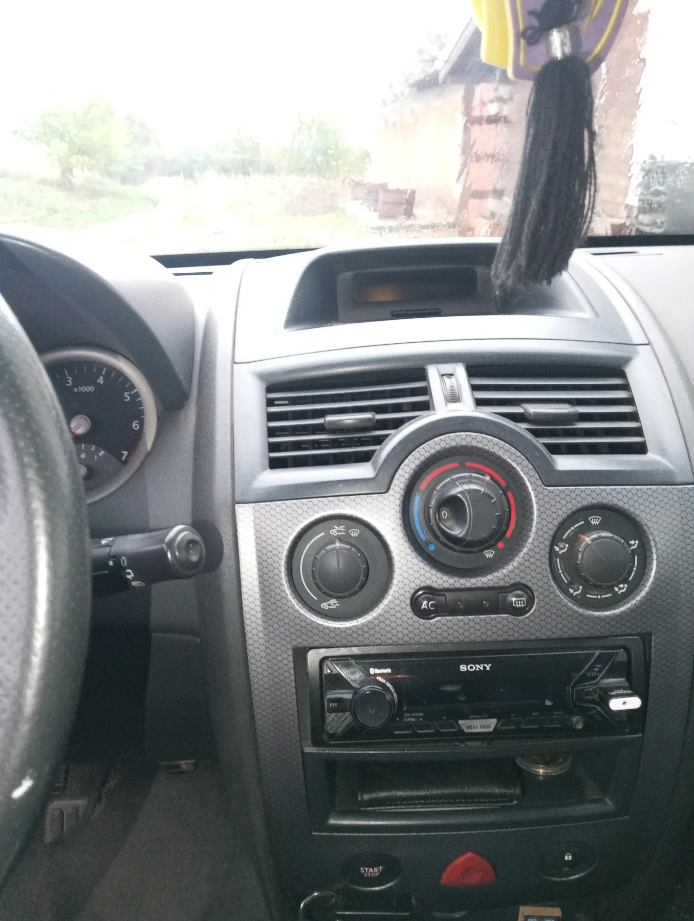 Renault Megane  - изображение 8