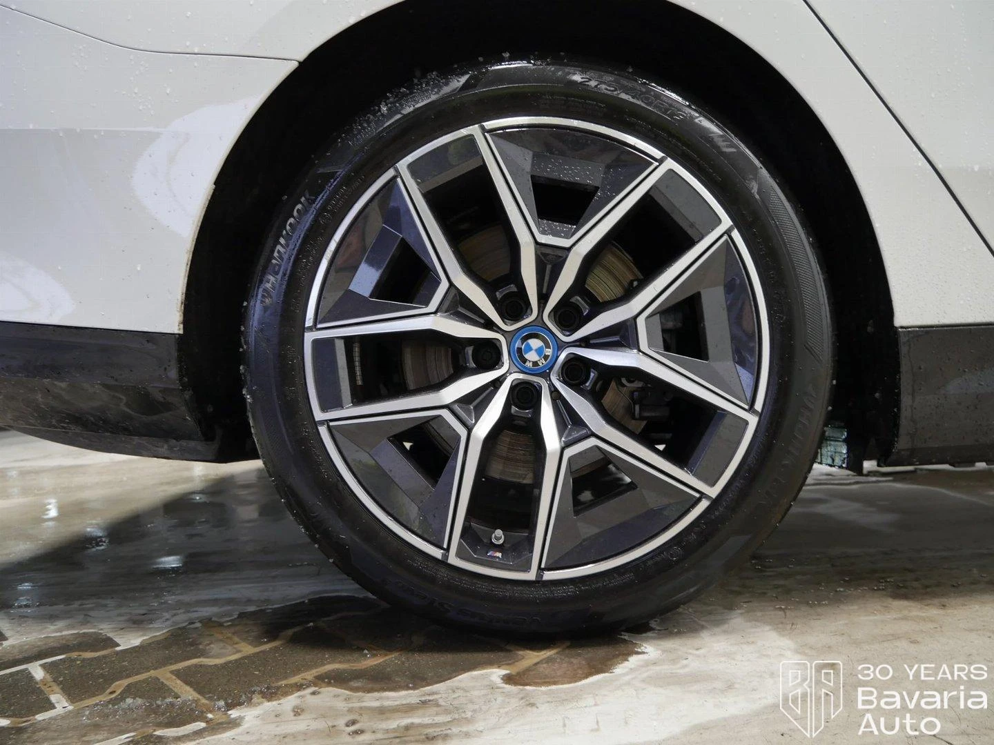 BMW i5 40 eDrive Touring M Sport Paket  | Mobile.bg   16