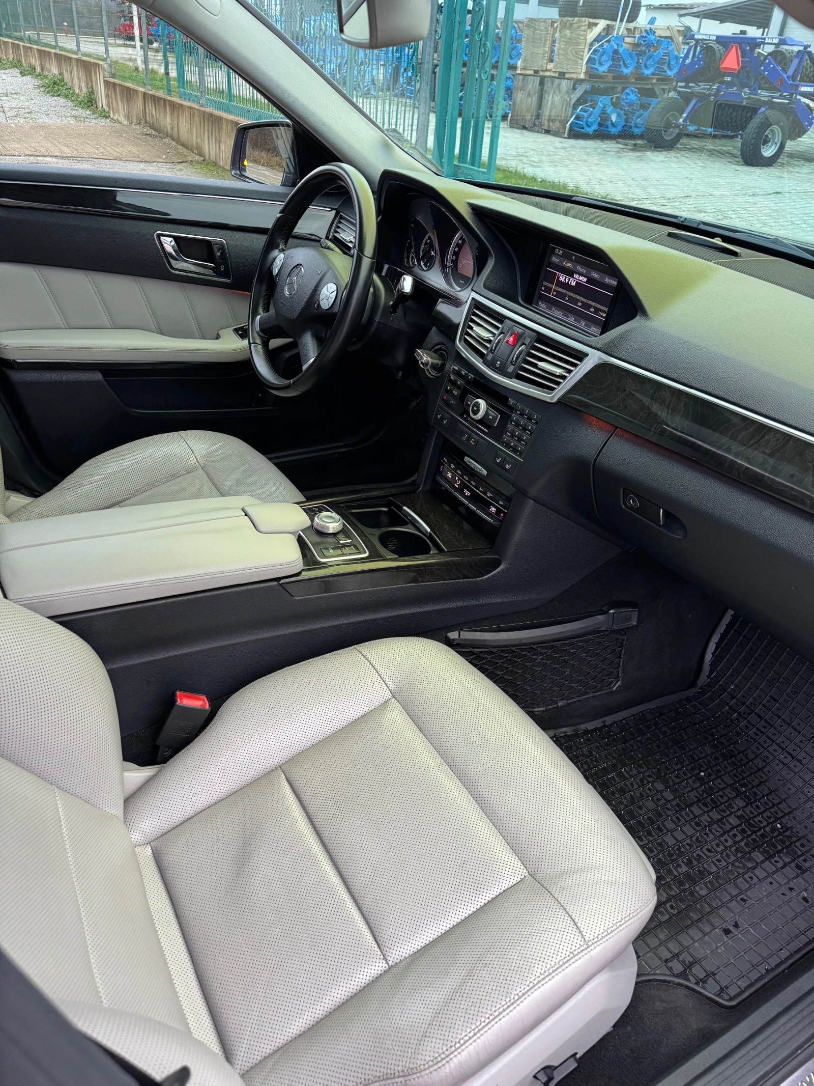 Mercedes-Benz E 350 . . .  | Mobile.bg   12