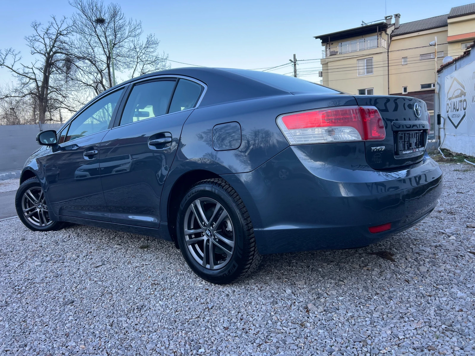 Toyota Avensis 1.8-FULL - изображение 6